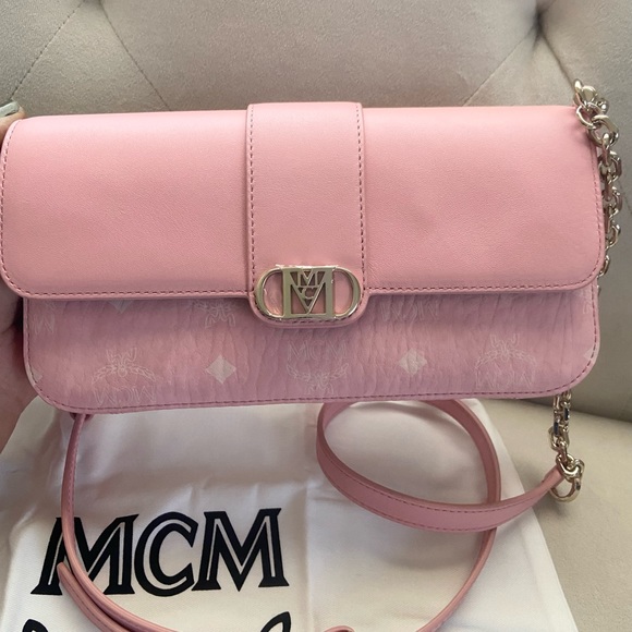 🌸🌸NWT MCM Beautiful leather Bag - Picture 3 of 12